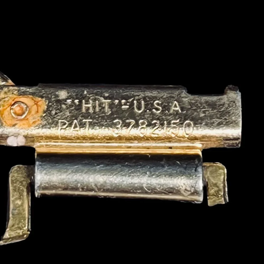 Vintage Gold Tone W/Red, White And Blue Enamel Train Locomotive Key FOB (5353) - Picture 4 of 5